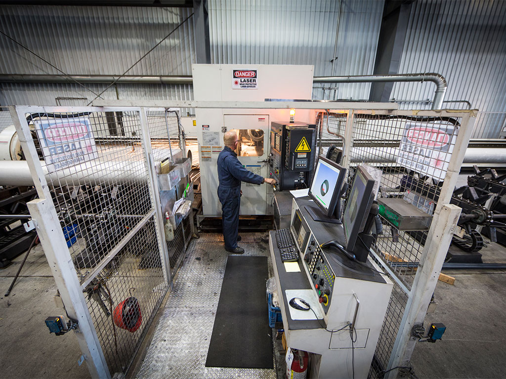 automated-tube-laser-cutting-cell