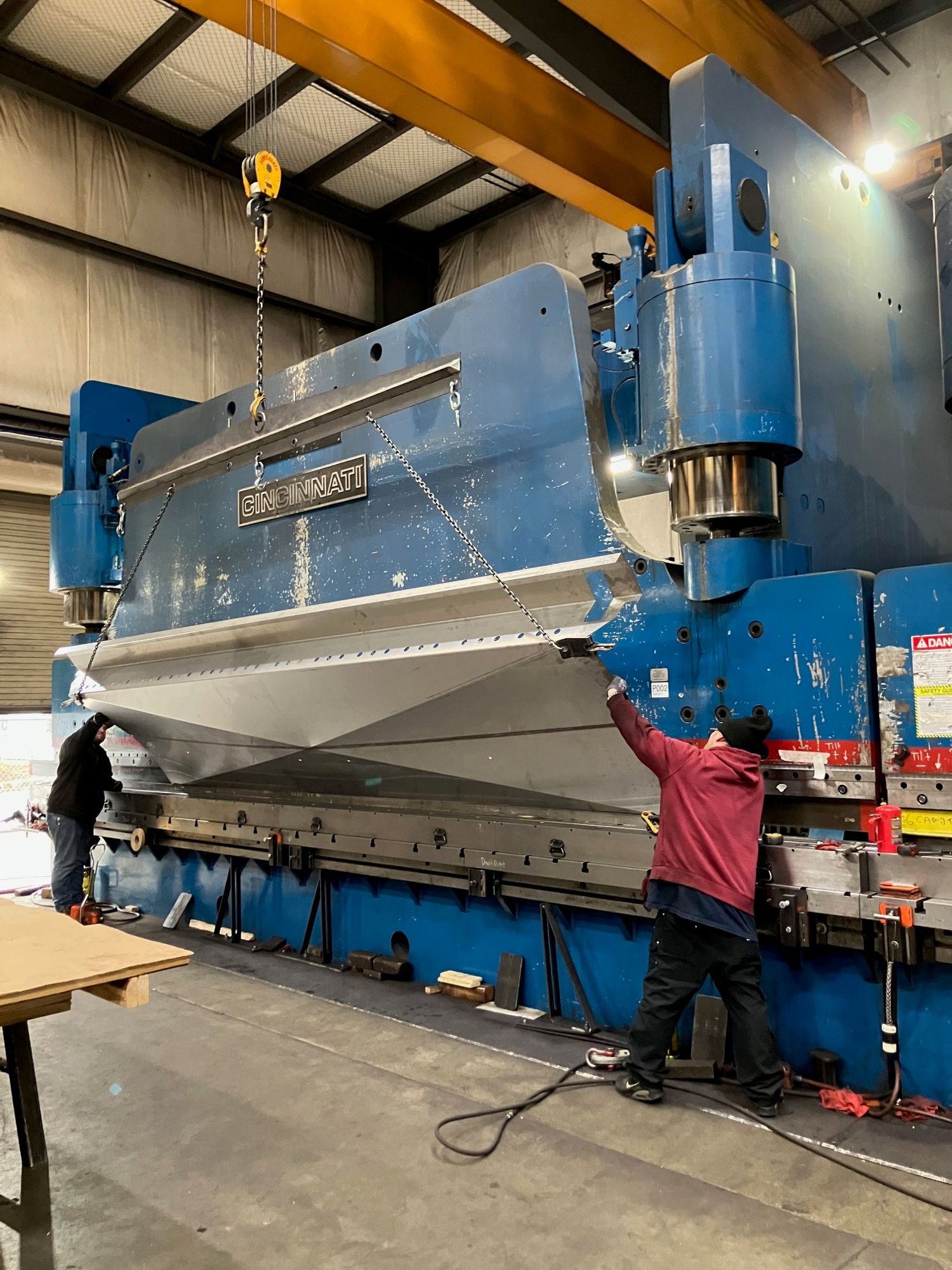 Forming a 12 gauge stainless steel kettle