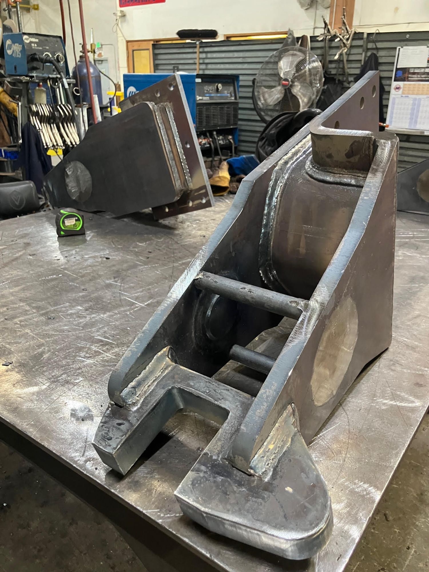 Heavy gauge plate weldment