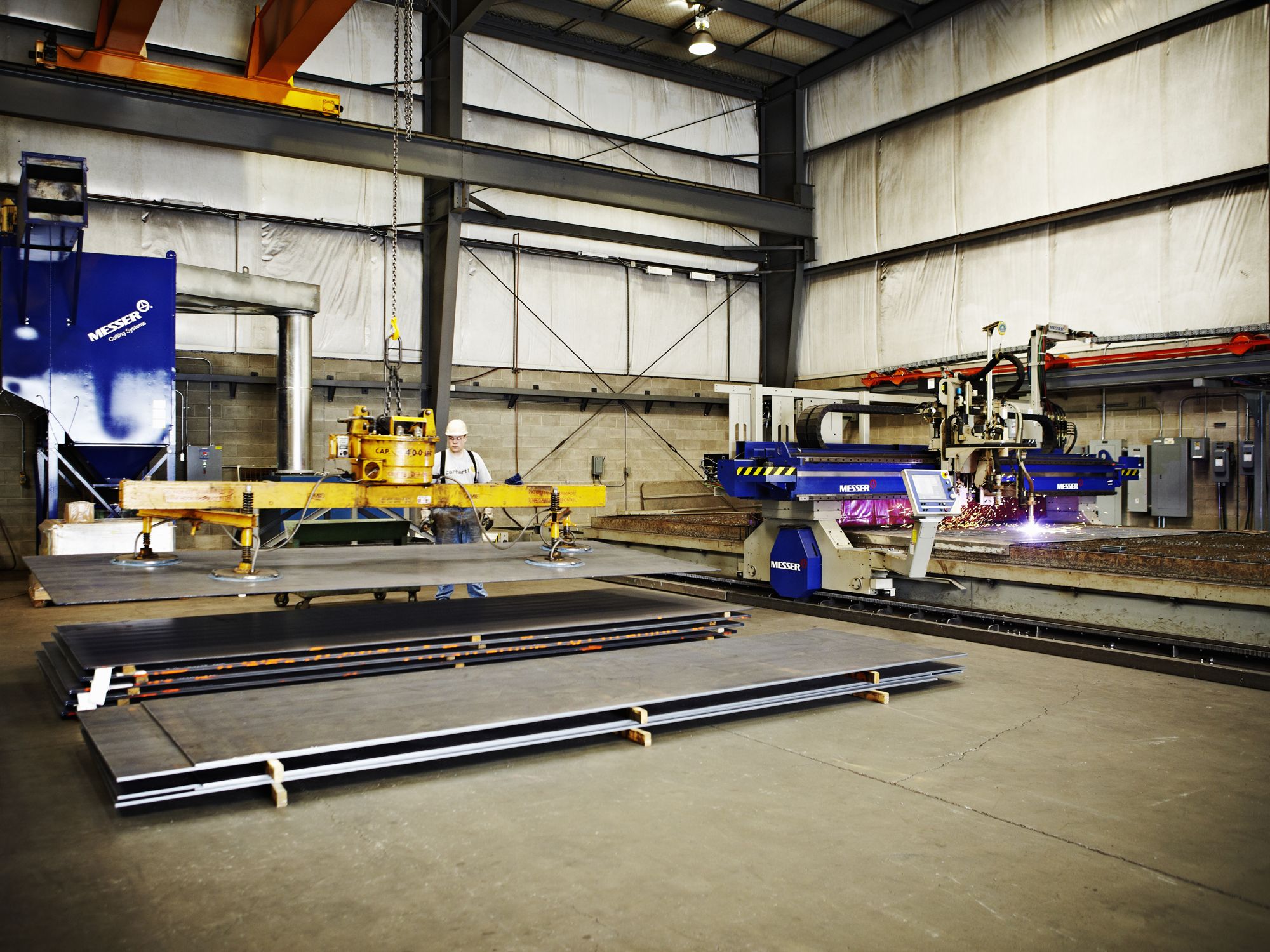 Messer plasma laser cutting large sheets